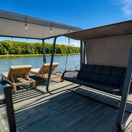 Cozy Waterfront House With Jacuzzi * Dziwnów